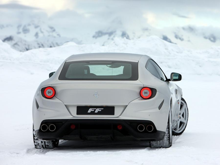  Ferrari FF 2011 года  (фото 188 из 195)